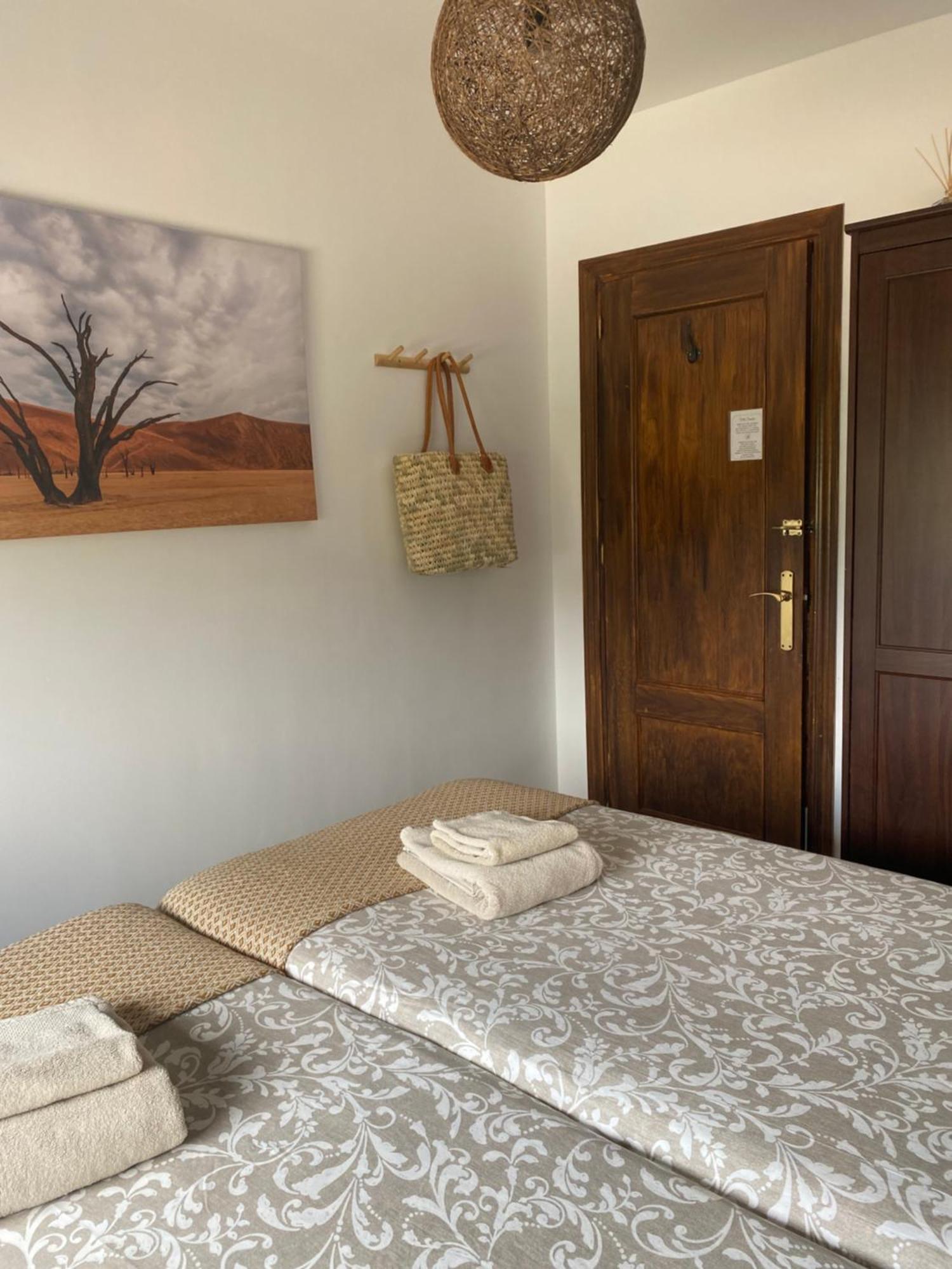 Chambre Double ou Lits Jumeaux avec Salle de Bains